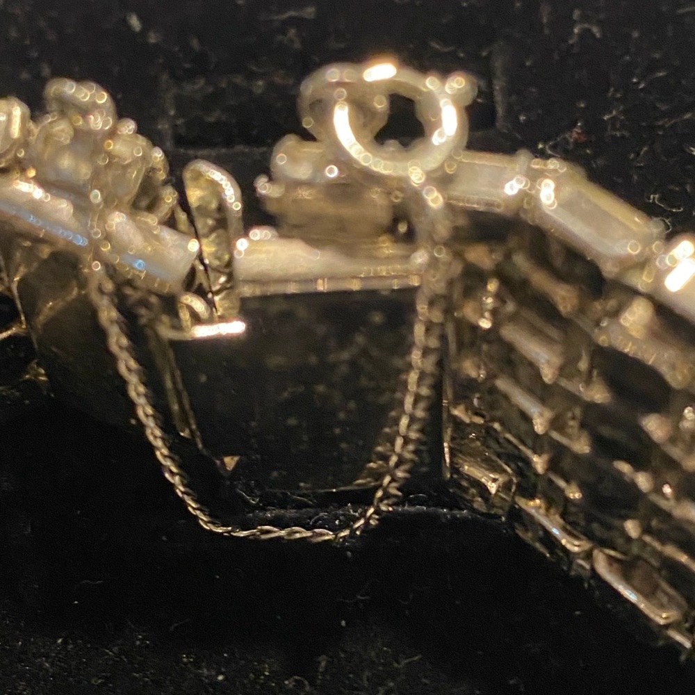 Elegant Silvertone Bracelet Rhinestone Vintage Nice Condition - Picture 5 of 5